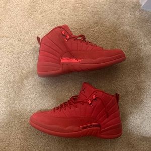 gym red 12s